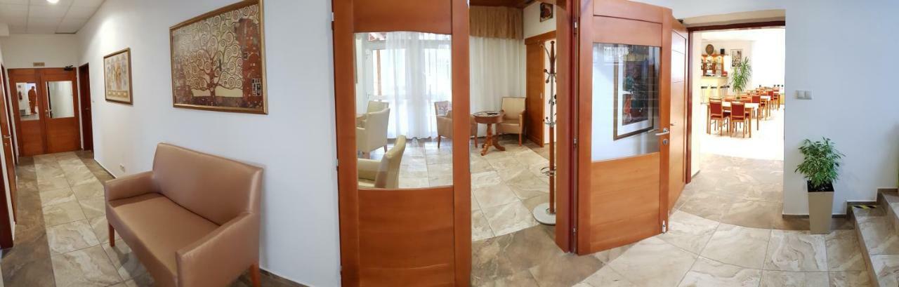 Agrohotel Tri Brezy Hrustin Luaran gambar
