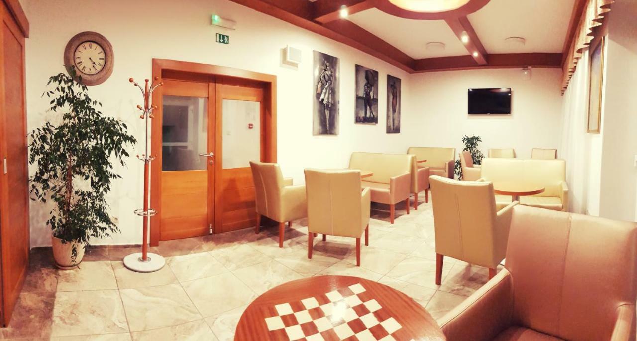 Agrohotel Tri Brezy Hrustin Luaran gambar