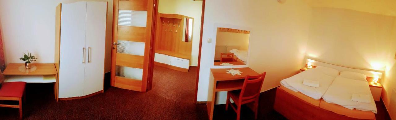 Agrohotel Tri Brezy Hrustin Luaran gambar