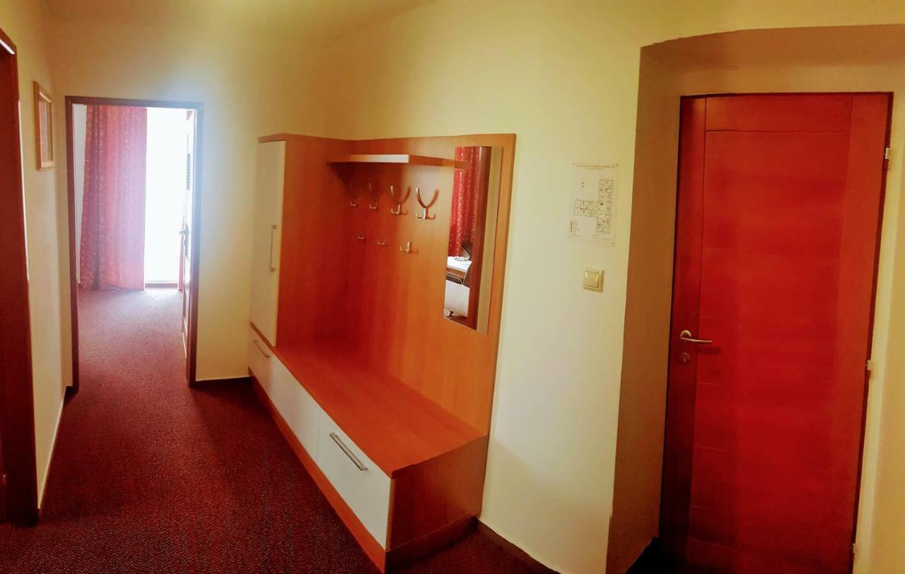 Agrohotel Tri Brezy Hrustin Luaran gambar